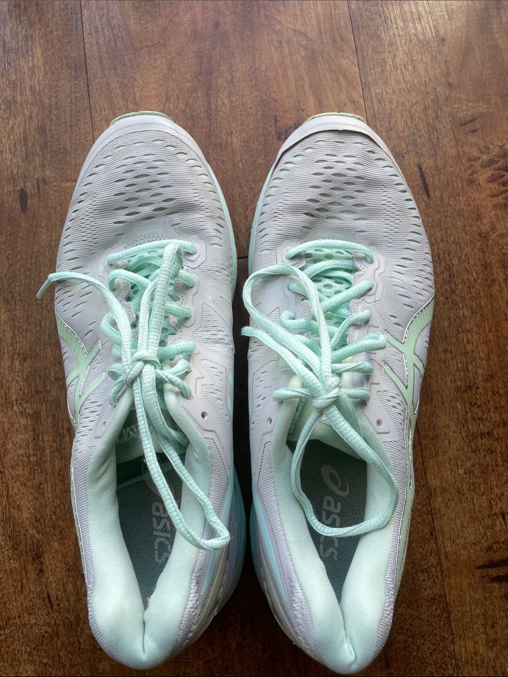 Asics women’s Gel-Kayano 28 running shoes mint color - Picture 5 of 8